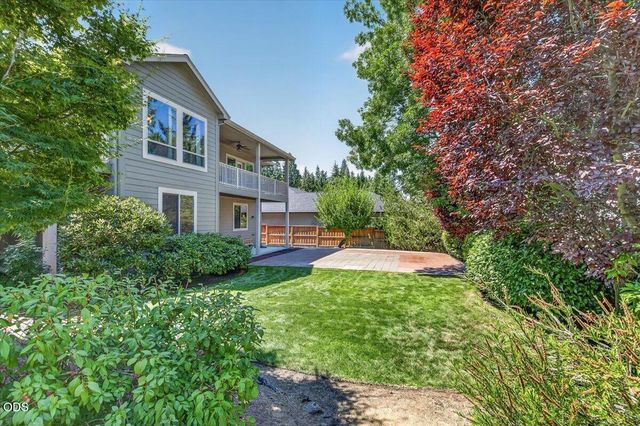 4565 Marissa Circle, Medford, OR 97504