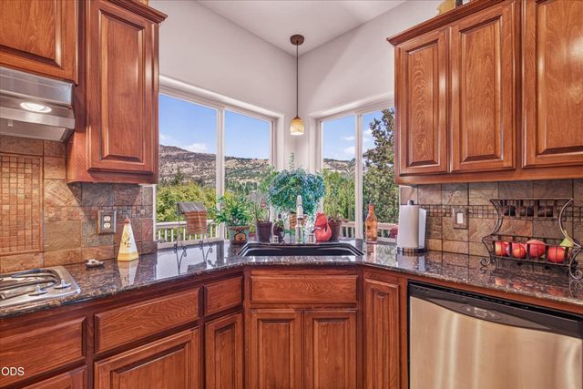 4565 Marissa Circle, Medford, OR 97504