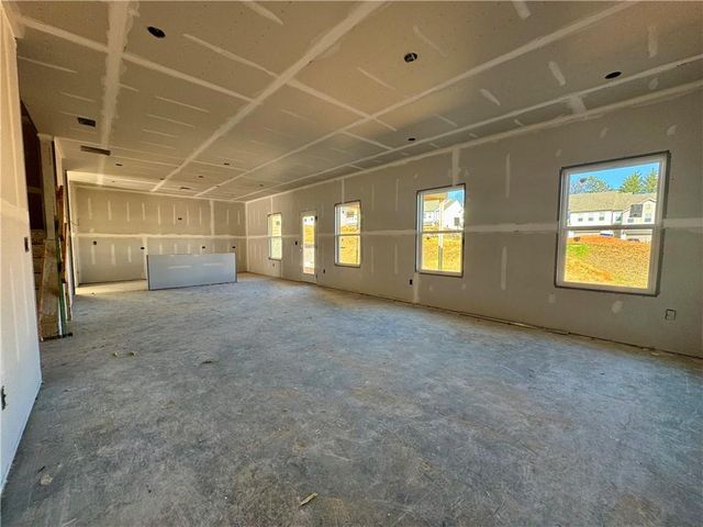 5541 Coalie Trace, Flowery Branch, GA 30542