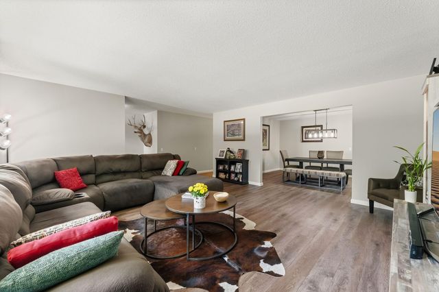 6435 Vernon Avenue S, Edina, MN 55436