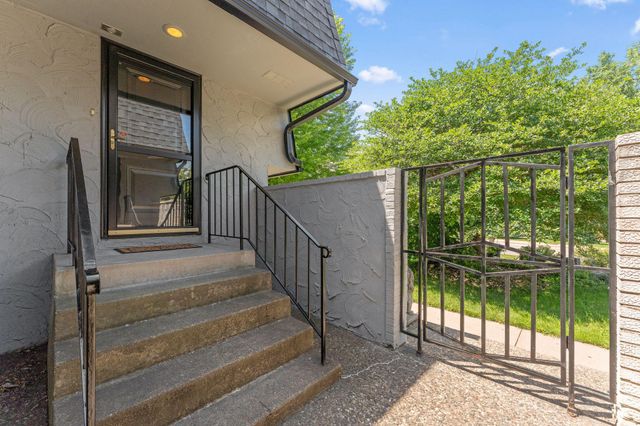 6435 Vernon Avenue S, Edina, MN 55436