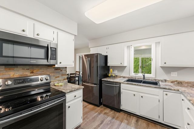 6435 Vernon Avenue S, Edina, MN 55436