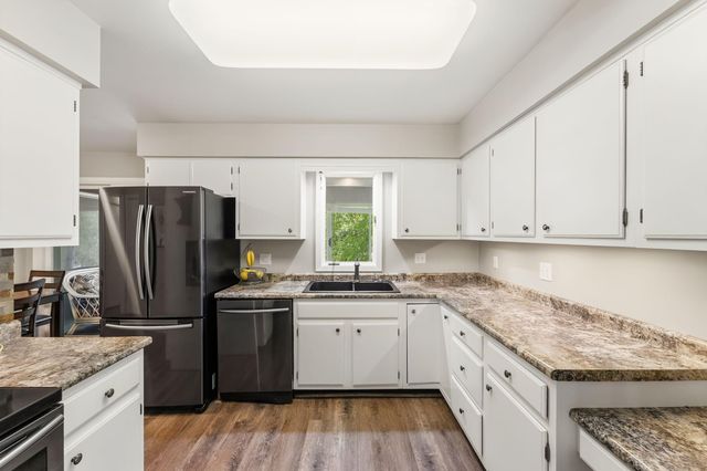 6435 Vernon Avenue S, Edina, MN 55436