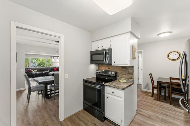 6435 Vernon Avenue S, Edina, MN 55436