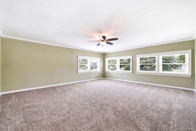 414 Potter Boulevard, Brightwaters, NY 11718