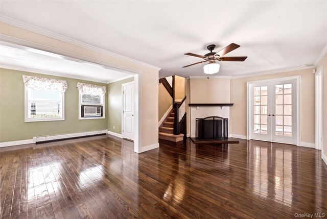 414 Potter Boulevard, Brightwaters, NY 11718