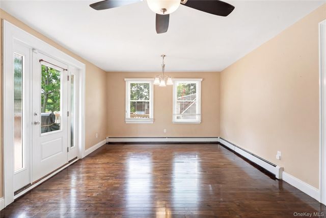 414 Potter Boulevard, Brightwaters, NY 11718