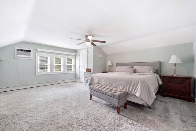 414 Potter Boulevard, Brightwaters, NY 11718