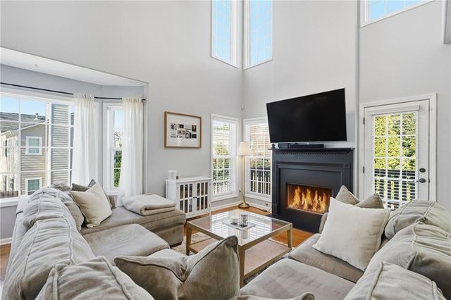 3777 Lake Point Boulevard, Suwanee, GA 30024