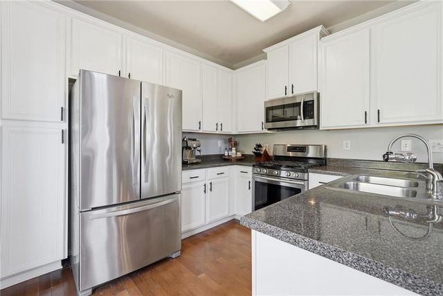 3777 Lake Point Boulevard, Suwanee, GA 30024