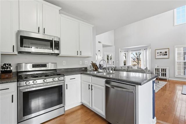 3777 Lake Point Boulevard, Suwanee, GA 30024