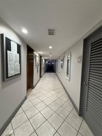 4751 NW 21st St 216, Lauderhill, FL 33313