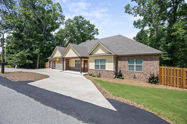 50 Melanie Drive, Bella Vista, AR 72714