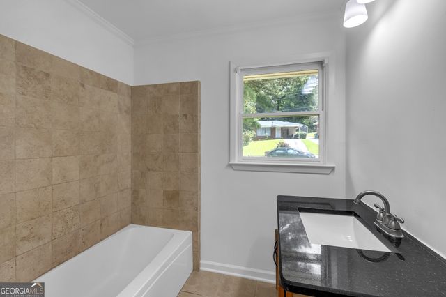 166 Hermer Circle NW, Atlanta, GA 30311