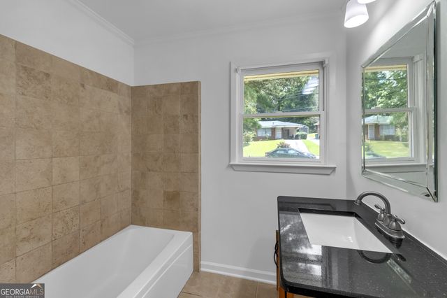 166 Hermer Circle NW, Atlanta, GA 30311