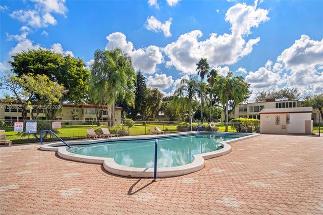 19 Abbey Lane 104, Delray Beach, FL 33446