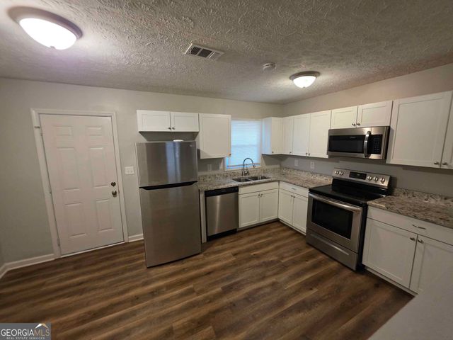 450 Glenwood Dr, Monroe, GA 30655
