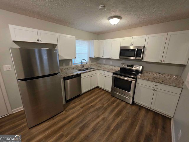 450 Glenwood Dr, Monroe, GA 30655