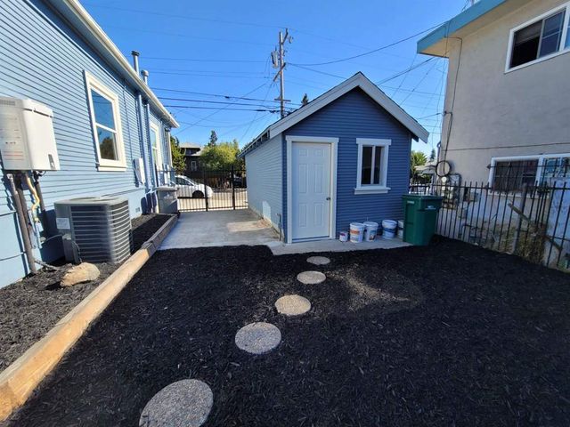 3137 Pleitner Ave, Oakland, CA 94602