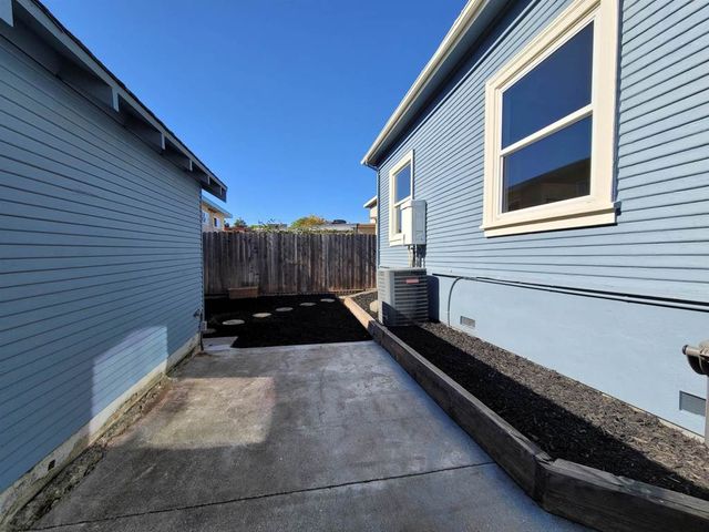 3137 Pleitner Ave, Oakland, CA 94602