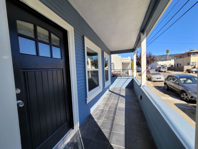 3137 Pleitner Ave, Oakland, CA 94602