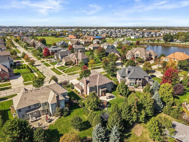 4124 Teak Circle, Naperville, IL 60564