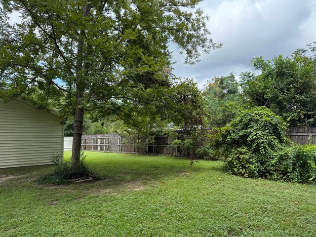 1208 Sunshine Drive, Crestview, FL 32539