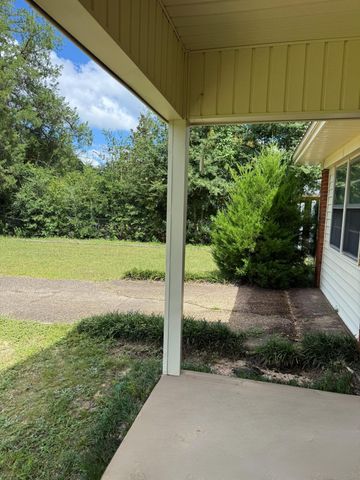 1208 Sunshine Drive, Crestview, FL 32539