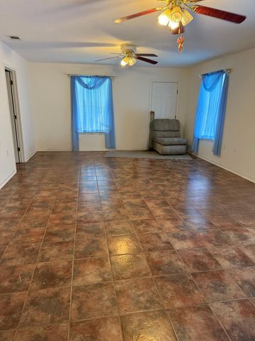 1208 Sunshine Drive, Crestview, FL 32539