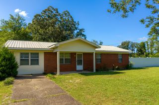 1208 Sunshine Drive, Crestview, FL 32539