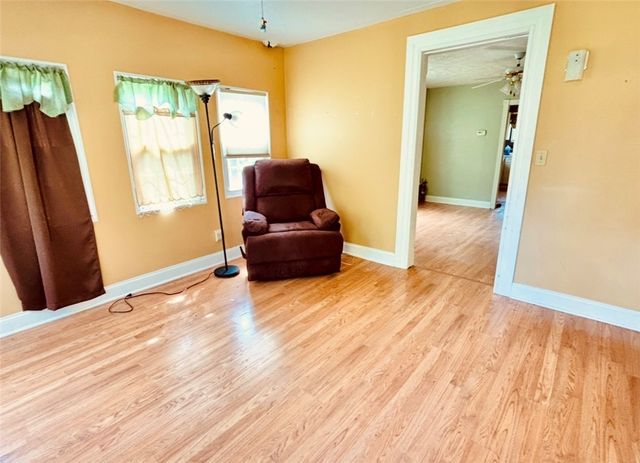 61 Mcmichael Rd, Collier Twp, PA 15106