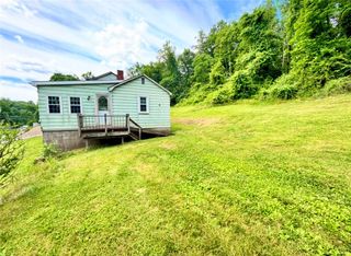 61 Mcmichael Rd, Collier Twp, PA 15106