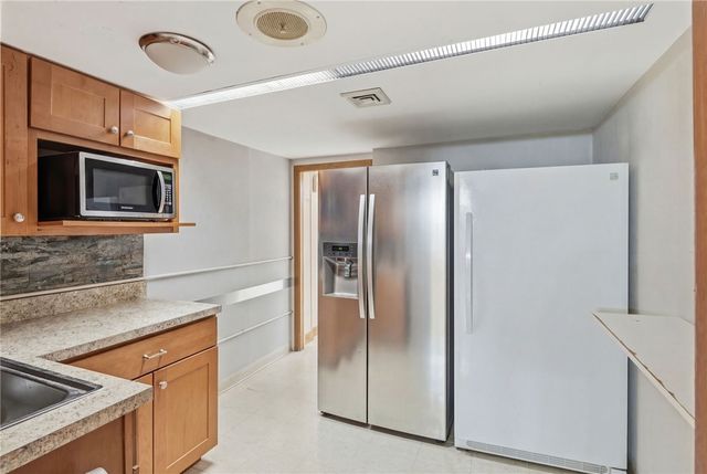 544 Douglas Avenue, Providence, RI 02908