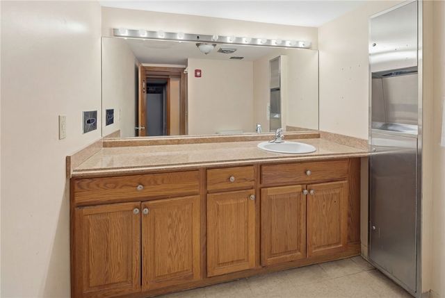 544 Douglas Avenue, Providence, RI 02908