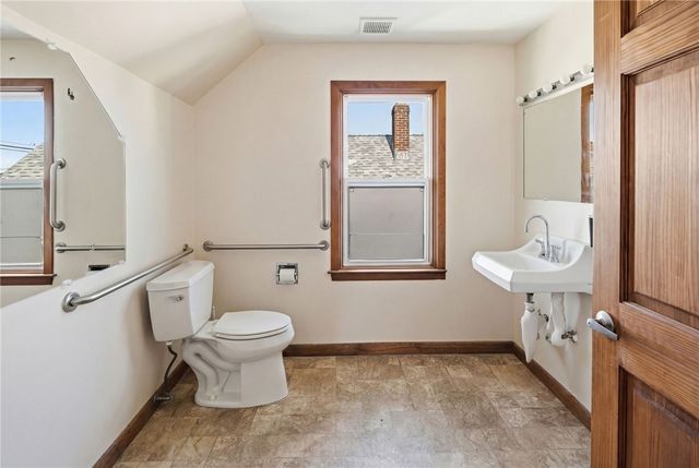 544 Douglas Avenue, Providence, RI 02908