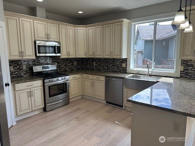 249 Misty Lane, Woodland, WA 98674