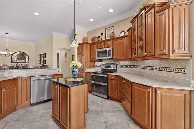 2406 GATSBY LANE, The Villages, FL 32162
