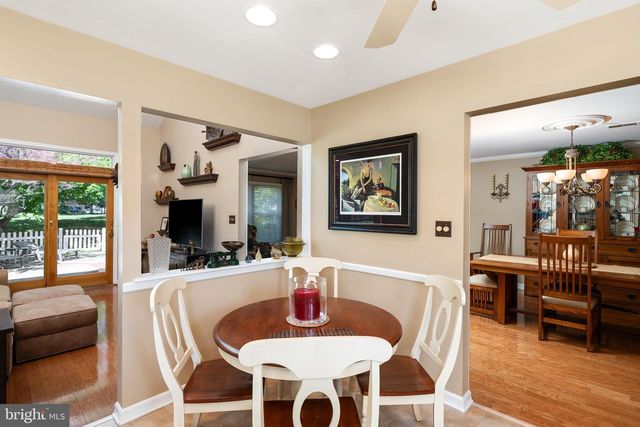 7 ENDSLEIGH PL, Robbinsville, NJ 08691