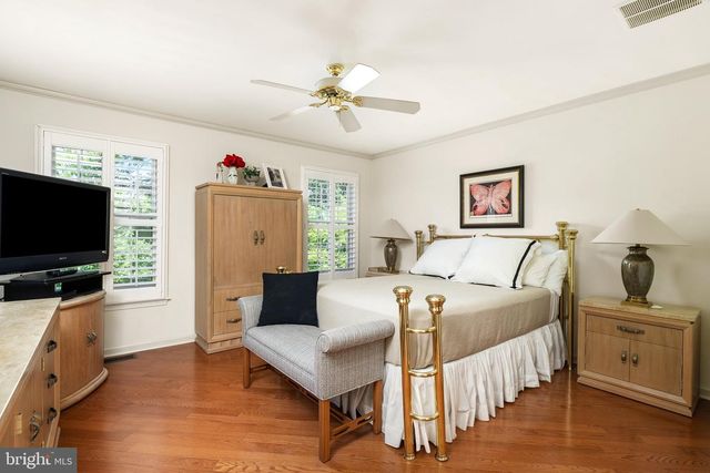 7 ENDSLEIGH PL, Robbinsville, NJ 08691