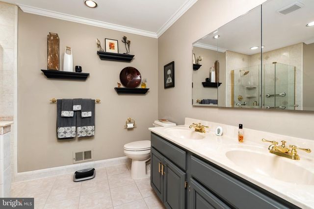 7 ENDSLEIGH PL, Robbinsville, NJ 08691