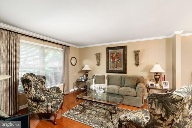 7 ENDSLEIGH PL, Robbinsville, NJ 08691