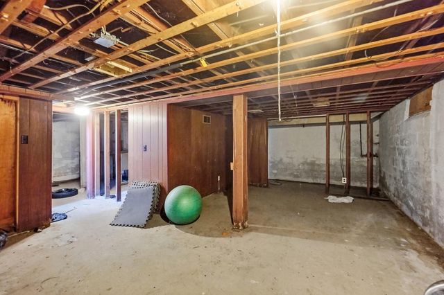 1127 Wildwood Avenue, Columbus, OH 43219