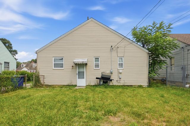 1127 Wildwood Avenue, Columbus, OH 43219