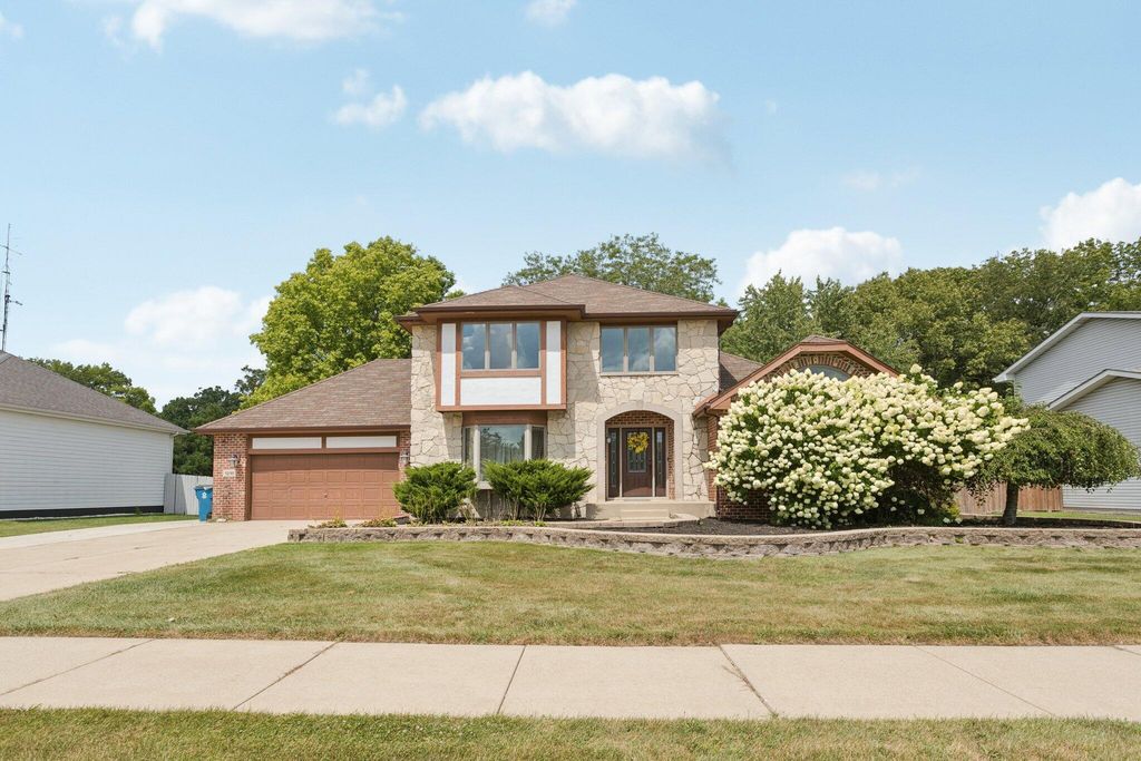 1218 Lakeview Drive, Schererville, IN 46375
