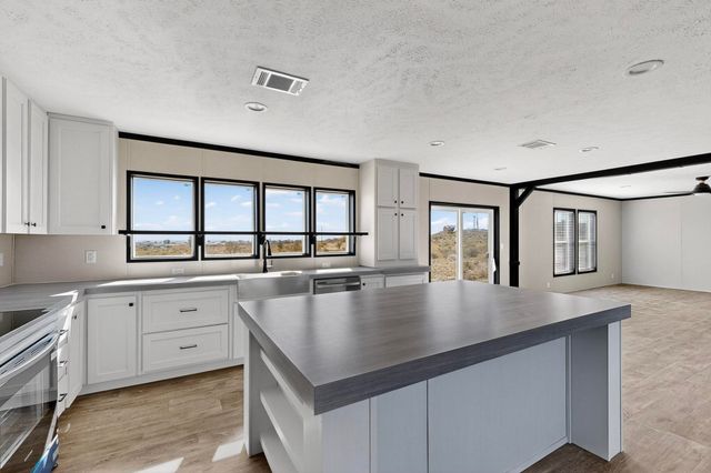 533 Hill Road NE, Rio Rancho, NM 87144