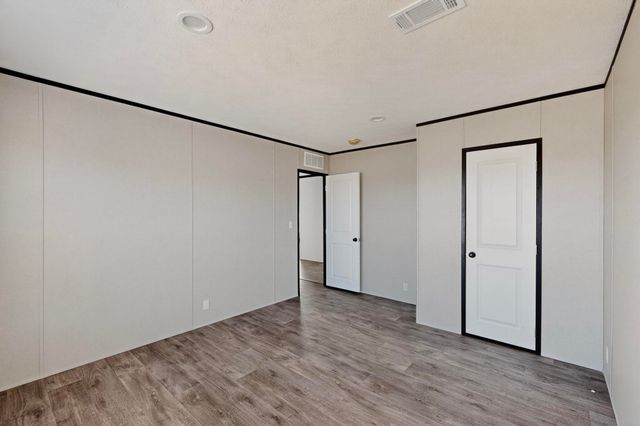 533 Hill Road NE, Rio Rancho, NM 87144