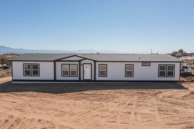 533 Hill Road NE, Rio Rancho, NM 87144