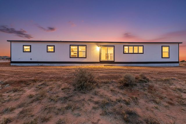 533 Hill Road NE, Rio Rancho, NM 87144