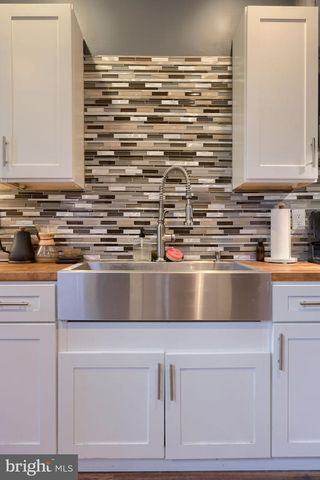 355 E ROSS ST, Lancaster, PA 17602