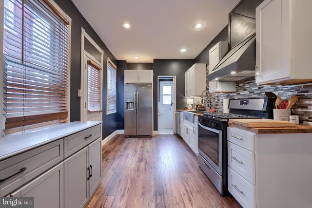 355 E ROSS ST, Lancaster, PA 17602